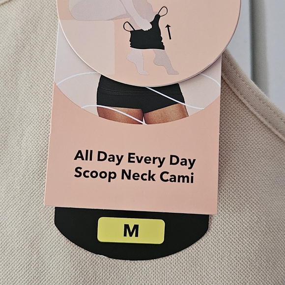 Shapermint All Day Every Day Scoop Neck Cami - Cream - Picture 1 of 2